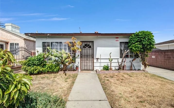 Pictures of Multifamily property located at 9620 Felton, Inglewood, CA 90301 for sales - image #1