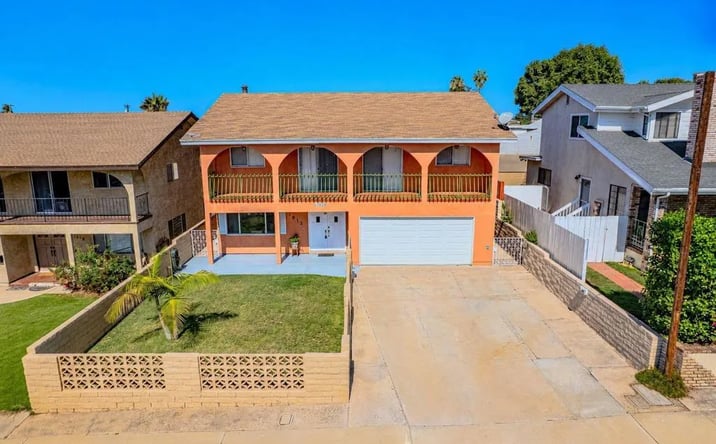 Pictures of Multifamily property located at 1012-16 11th St, Imperial Beach, CA 91932 for sales - image #1