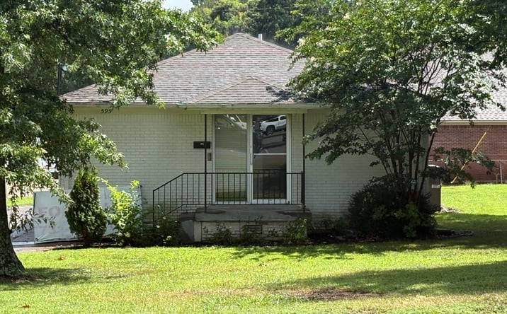 Pictures of Office, Industrial, Retail property located at 595 E Tickle Street, Dyersburg, TN 38024 for sales - image #1