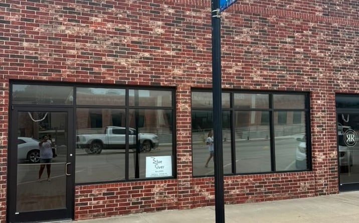Pictures of Retail property located at 316 W Main Street, Tishomingo, OK 73460 for sales - image #1