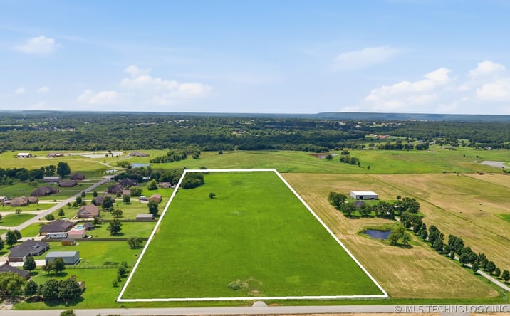 Pictures of Land property located at 121st Street, Broken Arrow, OK 74014 for sales - image #1