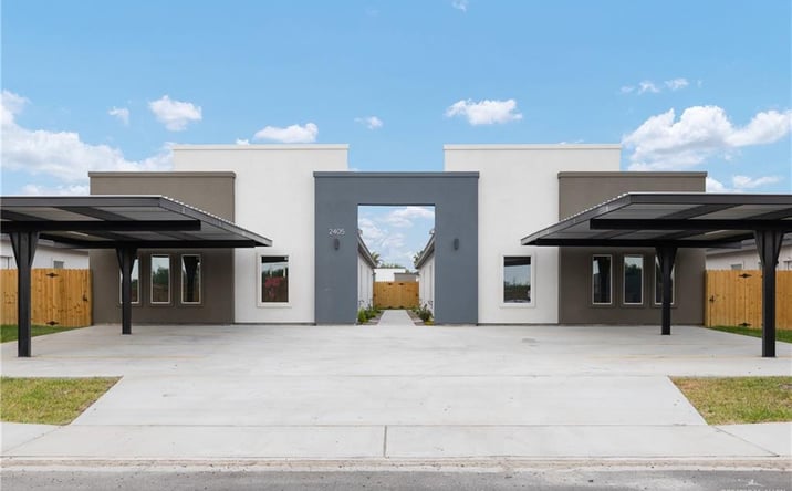 Pictures of Multifamily property located at 2601 S Hilltop Avenue, Edinburg, TX 78542 for sales - image #1