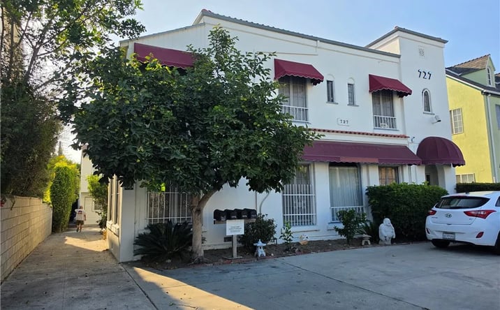 Pictures of Multifamily property located at 727 Crenshaw, Los Angeles, CA 90005 for sales - image #1