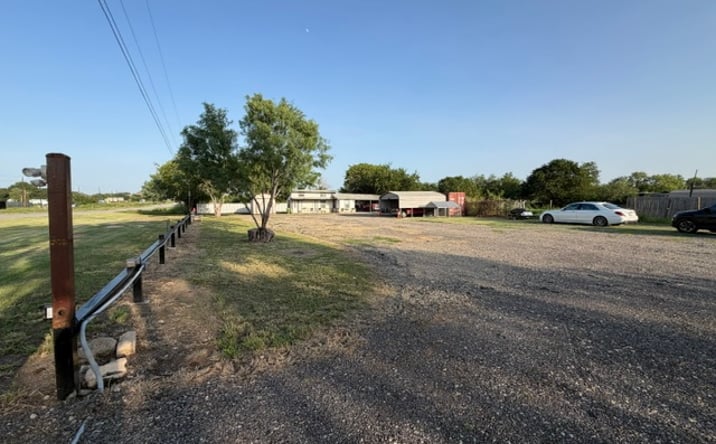 Pictures of Retail property located at 11705 S US HWY 181, SAN ANTONIO, TX 78223-4268 for sales - image #1