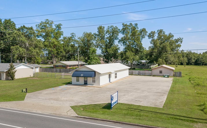 Pictures of Office property located at 1552 Brickyard Road, Chipley, FL 32428 for sales - image #1
