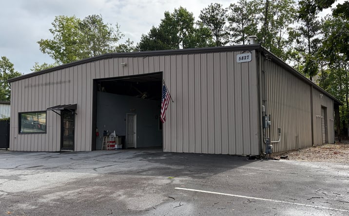 Pictures of Industrial property located at 5827 POWELL DR, MABLETON, GA 30126-3117 for sales - image #1
