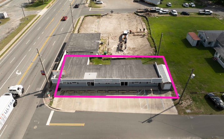 Pictures of Retail property located at 700 N MAIN ST, WILDWOOD, FL 34785 for sales - image #1
