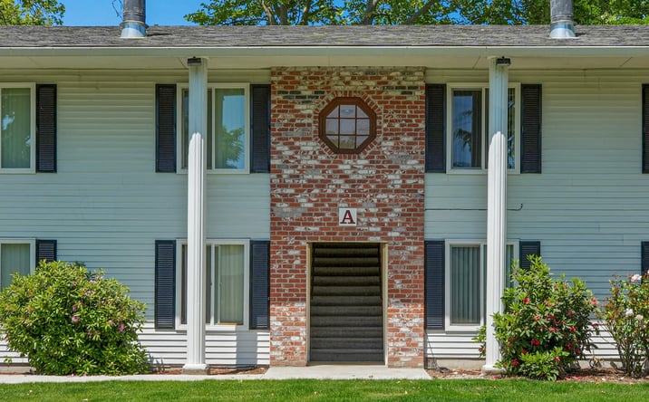 Pictures of Multifamily property located at 1700 Blankenship Rd, West Linn, OR 97068 for sales - image #1