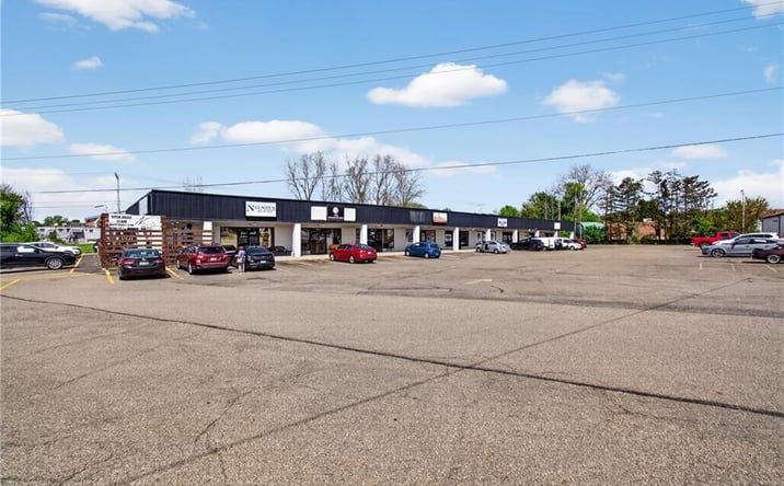 Pictures of Mixed Use property located at 3110 Whipple Avenue Northwest, Canton, OH 44718 for sales - image #1