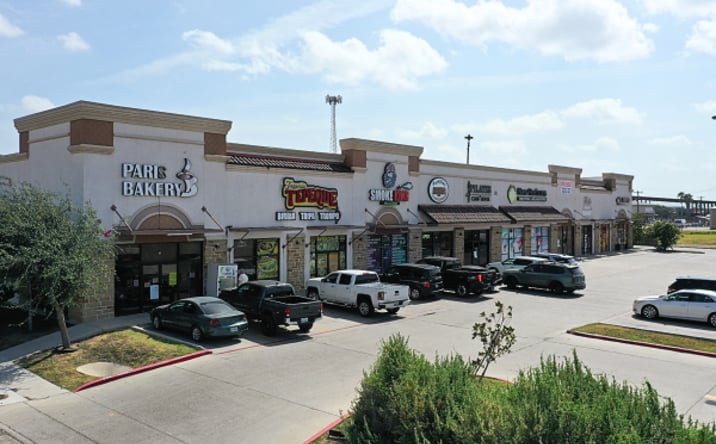 Pictures of Retail property located at 701 East Nolana Loop, Pharr, TX 78577 for sales - image #1