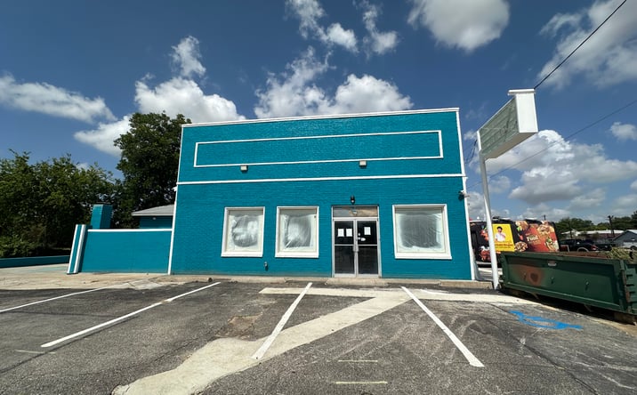 Pictures of Retail property located at 520 S Locust St, Denton, TX 76201 for sales - image #1