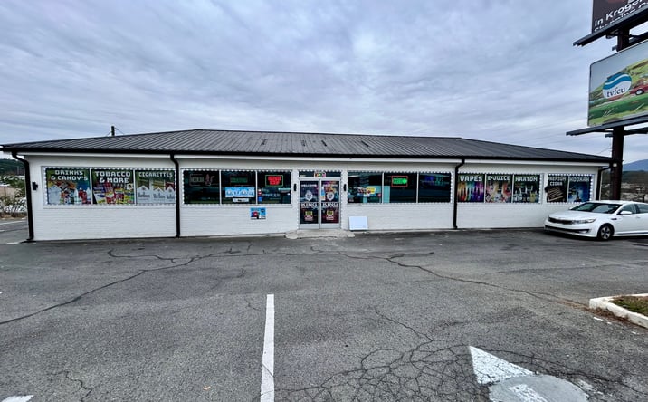 Pictures of Retail property located at 208 Walnut Avenue, Dalton, GA 30721 for sales - image #1