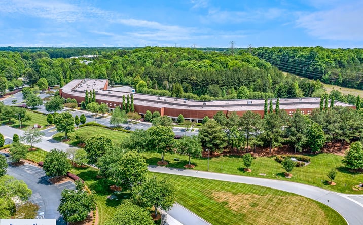 Pictures of Office property located at 12200 HERBERT WAYNE CT, HUNTERSVILLE, NC 28078 for sales - image #1