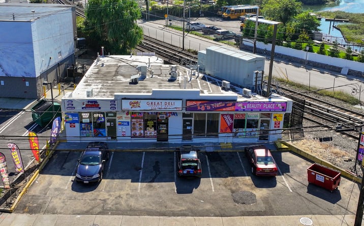Pictures of Retail property located at 571-575 Atlantic Avenue, Oceanside, NY 11572 for sales - image #1