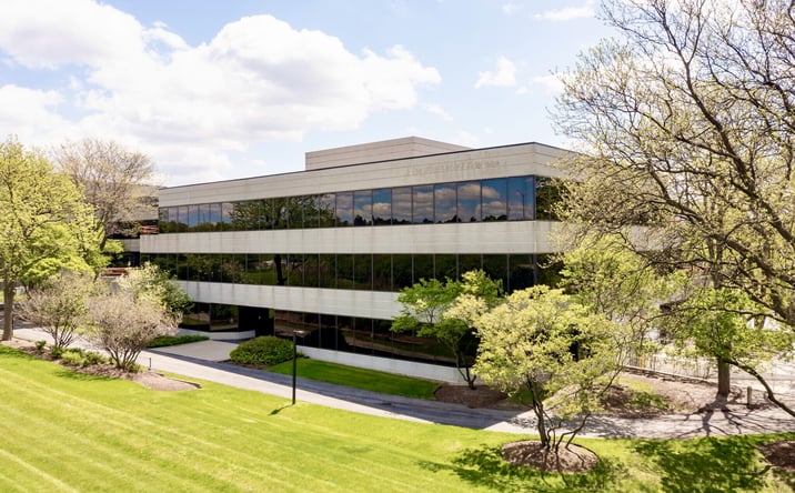 Pictures of Office property located at 850 WARRENVILLE RD, LISLE, IL 60532 for sales - image #1