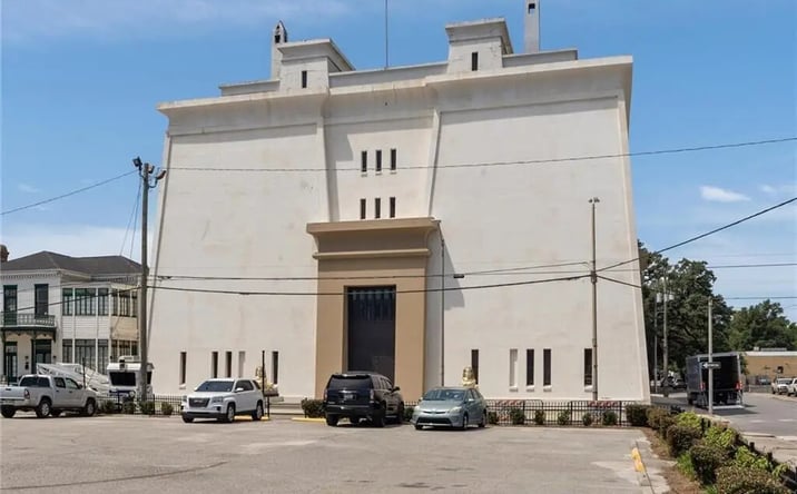Pictures of Retail property located at 351 St Francis St, Mobile, AL 36602 for sales - image #1