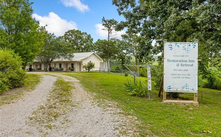 Pictures of Special Purpose property located at 22244 (Restoration Inn) Hwy 281 N, Lead Hill, AR 72644 for sales - image #1