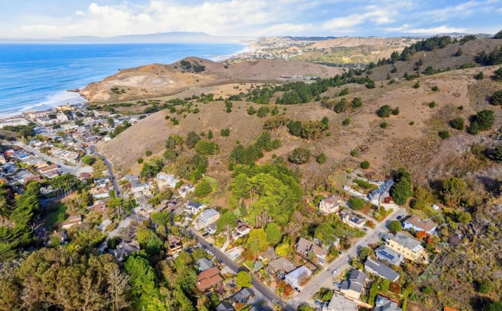 Pictures of Land property located at 0 Calera Ter, Pacifica, CA 94044 for sales - image #1