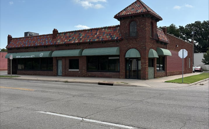 Pictures of Office property located at 1040 South Broadway, Wichita, KS 67211 for sales - image #1