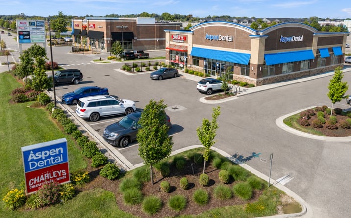 Pictures of Retail property located at 35372 Van Dyke Avenue, Sterling Heights, MI 48312 for sales - image #1