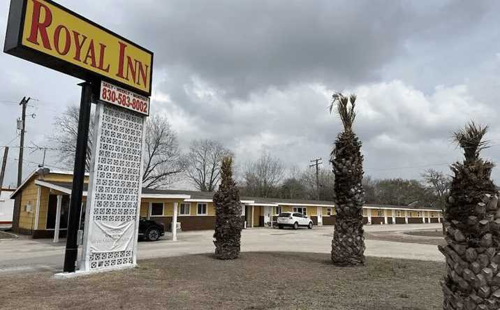 Pictures of Hospitality property located at 207 S SUNSET STRIP ST, KENEDY, TX 78119 for sales - image #1