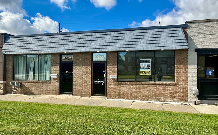 Pictures of Retail, Office property located at 29921-29923 Harper Ave, Saint Clair Shores, MI 48082 for sales - image #1