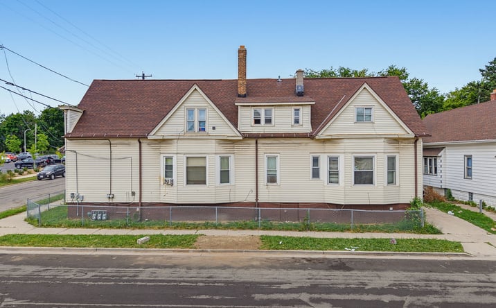 Pictures of Multifamily property located at 500 W Arthur Ave, Milwaukee, WI 53207, 2474 S 13th St, Milwaukee, WI 53215, 2258 S 17th St, Milwaukee, WI 53215, 1108-1110 S 20th St, Milwaukee, WI 53204 for sales - image #1
