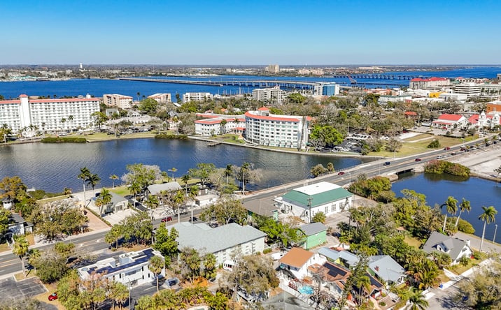 Pictures of Senior Living property located at 1725 MANATEE AVE W, BRADENTON, FL 34205-5924 for sales - image #1