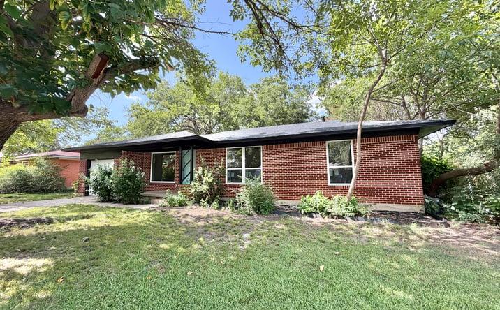 Pictures of Land property located at 1812 Carlton Street, Denton, TX 76201 for sales - image #1