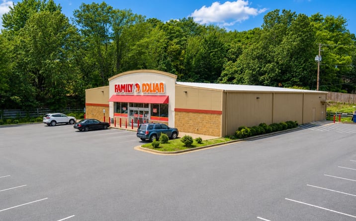 Pictures of Retail property located at 3912 Dixie Highway, Elsmere, KY 41018 for sales - image #1