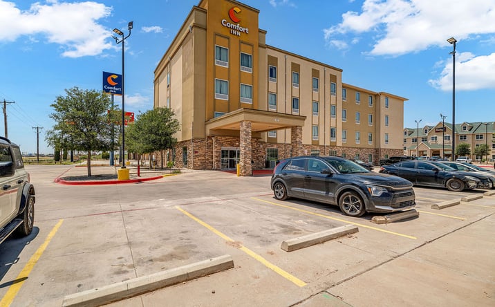 Pictures of Hospitality property located at 910 Interstate 20, Midland, TX 79701 for sales - image #1