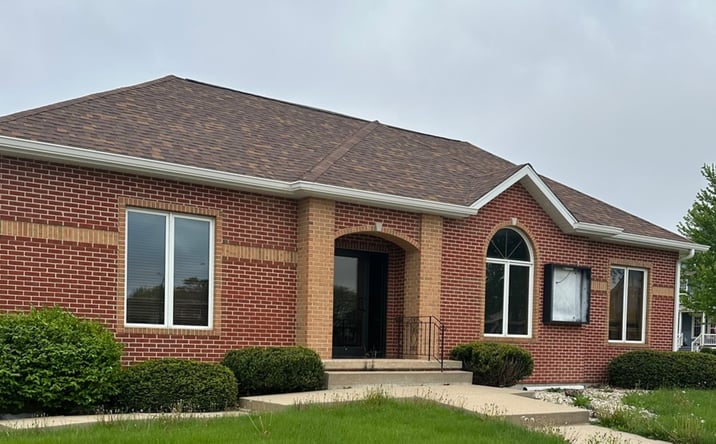Pictures of Office, Retail property located at 2504 4th Street, Peru, IL 61354 for sales - image #1
