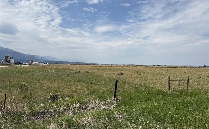 Pictures of Land property located at LOT 2 Willow Creek Road, Red Lodge, MT 59068 for sales - image #1