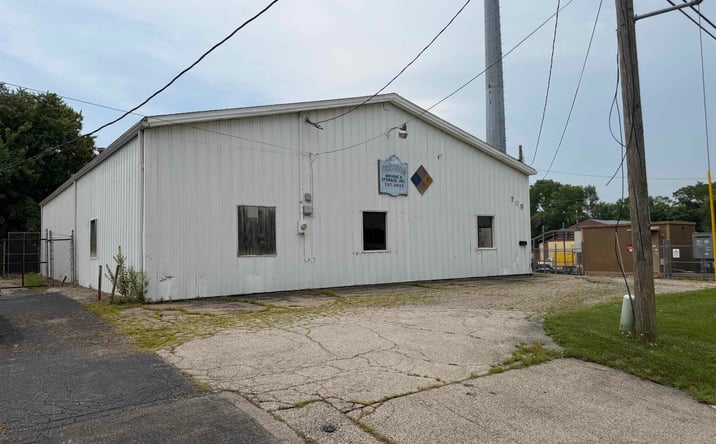 Pictures of Industrial, Self Storage, Office, Retail property located at 709 N LINCOLN Avenue, Springfield, IL 62702 for sales - image #1