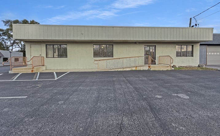 Pictures of Retail property located at 2904 W Il Route 120, McHenry, IL 60051 for sales - image #1