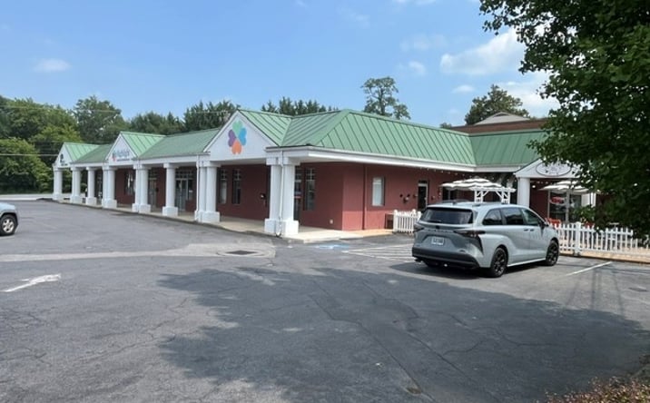 Pictures of Retail, Office property located at 2303 North Augusta Street, Staunton, VA 24401 for sales - image #1