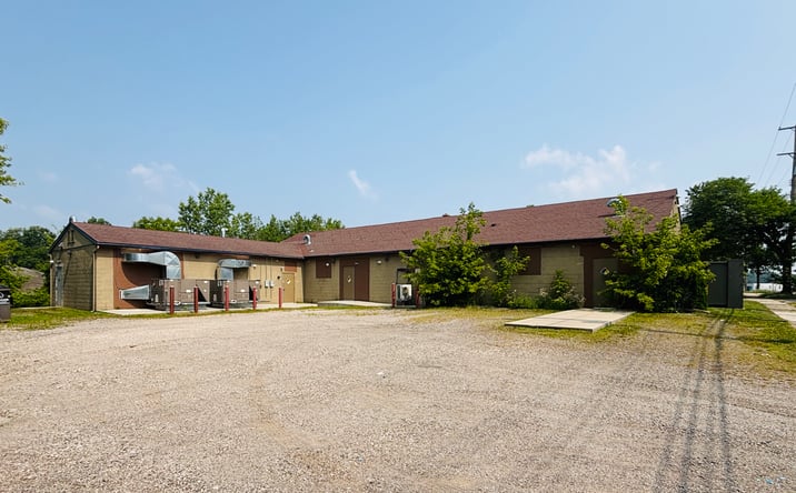 Pictures of Retail property located at 2305 N HIGH ST, LANSING, MI 48906 for sales - image #1