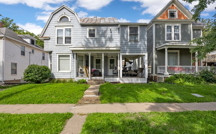 Pictures of Multifamily property located at 217 S JOHNSON ST, IOWA CITY, IA 52240 for sales - image #1