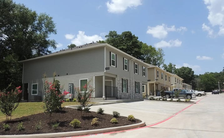 Pictures of Multifamily property located at 615 Hayman St, Huntsville, TX 77340 for sales - image #1