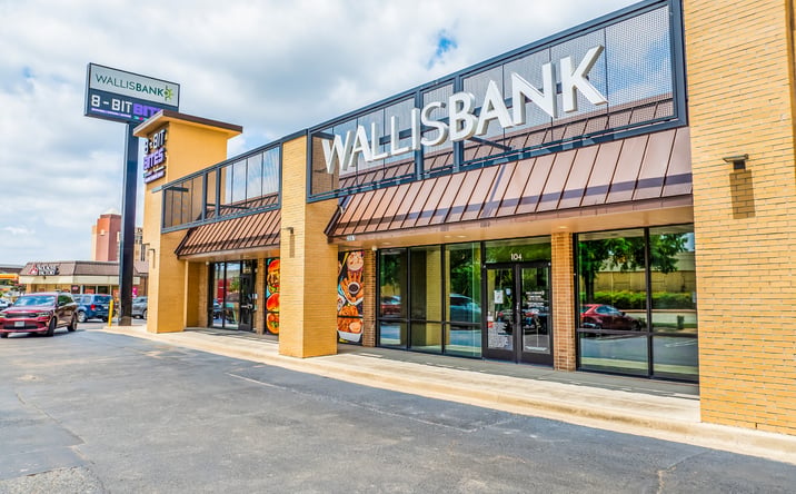 Pictures of Retail property located at 2067 North Central Expressway, Richardson, TX 75080 for sales - image #1