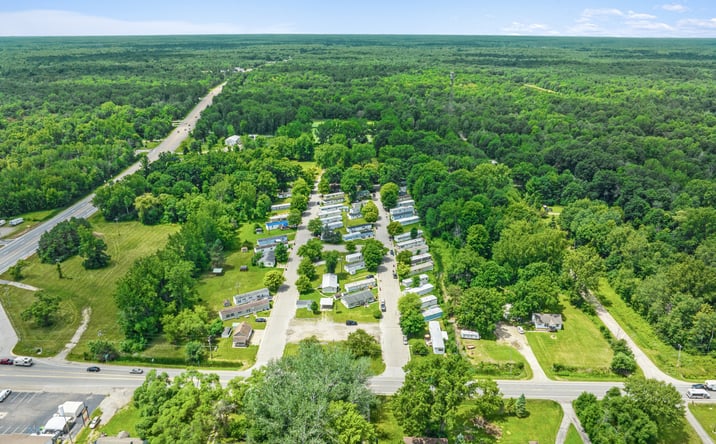 Pictures of Mobile Home Park property located at 2836 East Biscayne Drive, Bay City, MI 48706 for sales - image #1