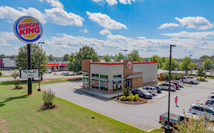 Pictures of Retail property located at 715 Doris Drive, Evansdale, IA 50707 for sales - image #1