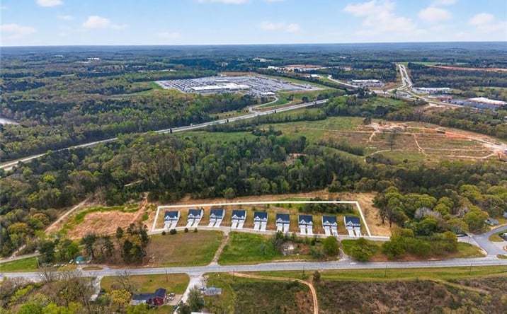 Pictures of Multifamily property located at 632 Madison Street, Commerce, GA 30529-3325 for sales - image #1