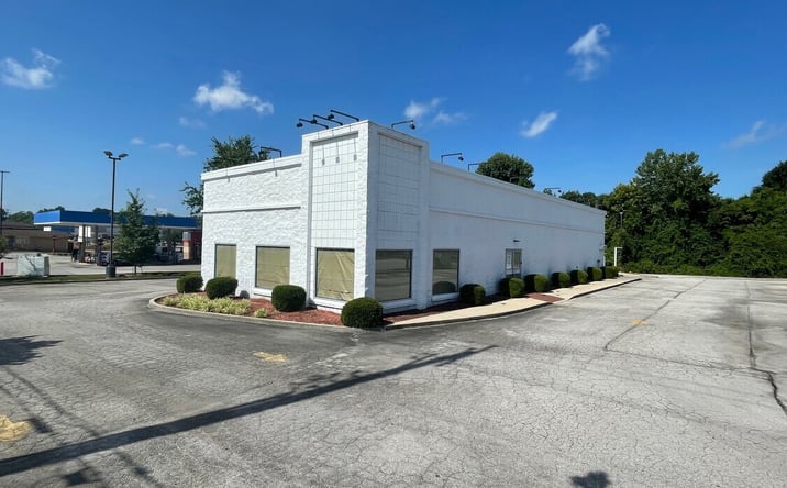 Pictures of Retail property located at 1301 U.S. 31, Hartselle, AL 35640 for sales - image #1