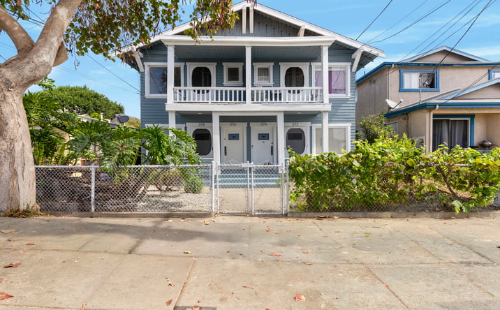 Pictures of Multifamily property located at 372 West 11th Street, Los Angeles, CA 90731 for sales - image #1