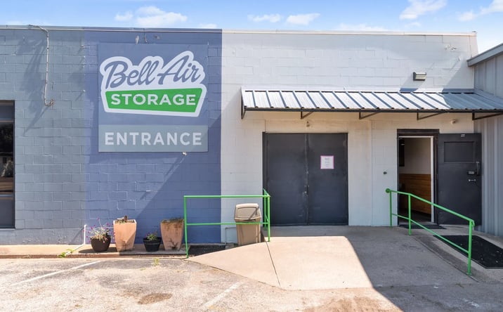 Pictures of Self Storage property located at 2912 West Pafford Street, Fort Worth, TX 76110 for sales - image #1