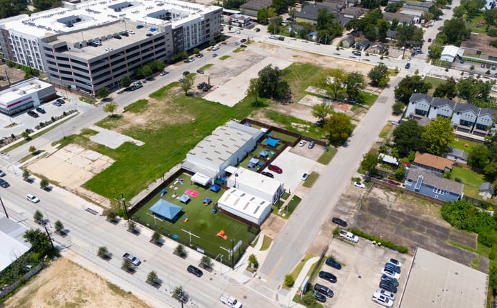 Pictures of Mixed Use, Retail, Office property located at 710 West 27th Street, Houston, TX 77008 for sales - image #1
