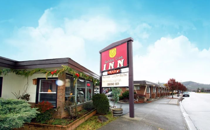 Pictures of Hospitality property located at 524 3rd Street, Raymond, WA 98577 for sales - image #1