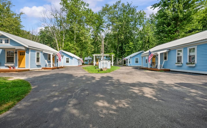 Pictures of Multifamily, Hospitality property located at 5358 PAW PAW LAKE RD, COLOMA, MI 49038-8691 for sales - image #1