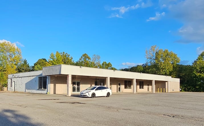 Pictures of Retail property located at 204 GIFFORD PL, JOELTON, TN 37080 for sales - image #1